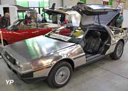 DeLorean DMC-12