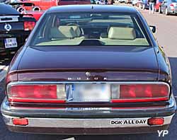 Buick Park Avenue sedan