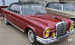 Mercedes heckflosse 190, 200, 220, 230, 250, 280 (W110, W111)