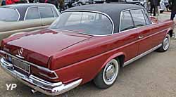 Mercedes 220 SE coupé (W111)