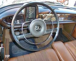 Mercedes 200 D (W110)