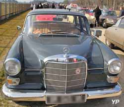 Mercedes 200 D (W110)