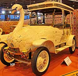 Brooke 25/30 HP Swan Car