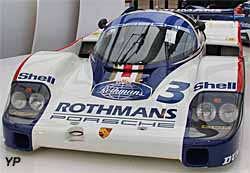 Porsche 956