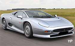 Jaguar XJ 220