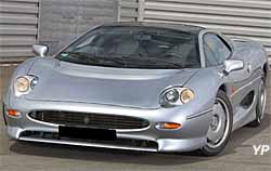 Jaguar XJ 220