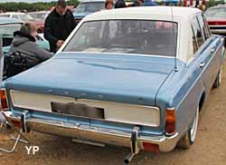 Ford Taunus 17M P7b