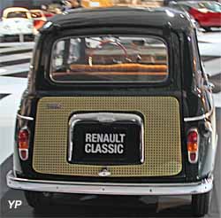 Renault 4L Parisienne