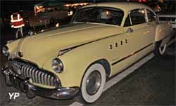 Buick 48 Roadmaster Sedanet series 70