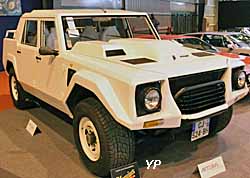 Lamborghini LM002