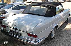 Mercedes 220 SE cabriolet (W111)