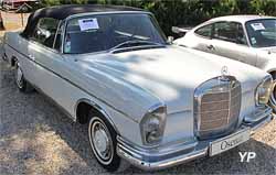 Mercedes heckflosse 190, 200, 220, 230, 250, 280 (W110, W111)