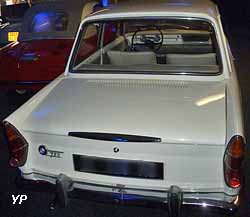 BMW 700 coach