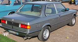 BMW 323i (E21)