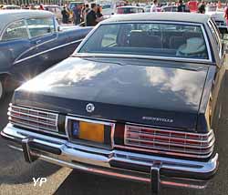 Pontiac Bonneville (6e series) Brougham