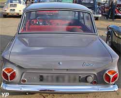 Ford Cortina 1200 Deluxe