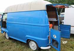 Renault Estafette 800 surélevée