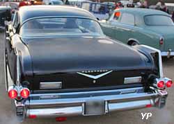 Cadillac 1957 série 60 Fleetwood Special sedan hardtop