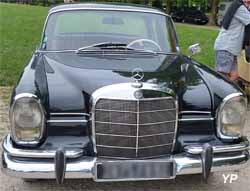 Mercedes 220S