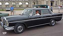 Mercedes 220S