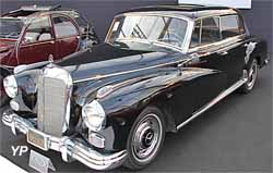 Mercedes 300d (W189) berline