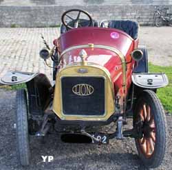 Lion-Peugeot voiturette V4C3