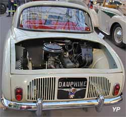 Renault Dauphine découpée