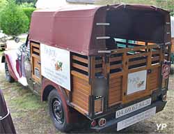 Peugeot 302 camionnette bâchée