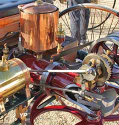 Tricycle à moteur Benz