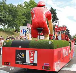 Vittel, caravane publicitaire du Tour de France 2016