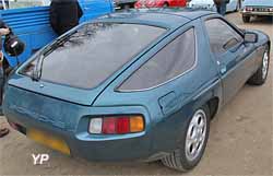 Porsche 928