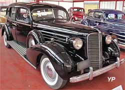 Cadillac 1936 Série 75 Imperial Touring Sedan 