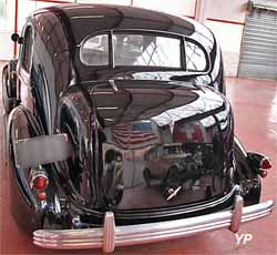 Cadillac 1936 Série 75 Imperial Touring Sedan 