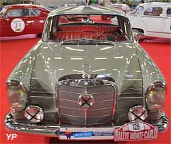 Mercedes 220 SE berline (W111)