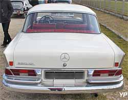 Mercedes 220 SE berline (W111)