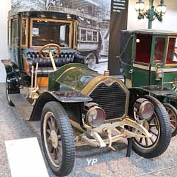 Darracq type SS 20/28 HP coupé chauffeur