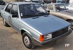 Renault 9 Automatic