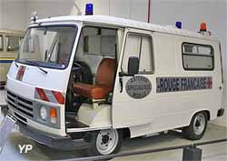 Peugeot J9 ambulance