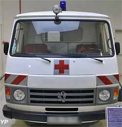 Peugeot J9 ambulance
