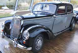 Mercedes 220 Berline Export