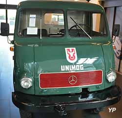 Mercedes Unimog 411 châssis long 