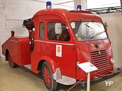 Renault 1000kg, Voltigeur, Goélette et Galion