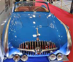 Delahaye 163 D car 32 places