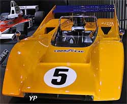 McLaren M8D