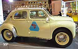 Renault 4 CV - rallye Méditerranée Le Cap 1950