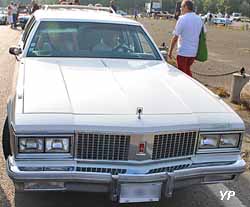 Oldsmobile Custom Cruiser Limited Brougham