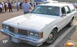 Oldsmobile Custom Cruiser Limited Brougham