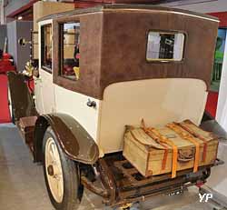 Panhard & Levassor X31 coupé chauffeur Rigier