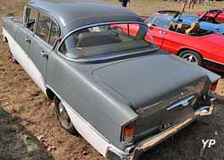 Opel Rekord P1 4 portes