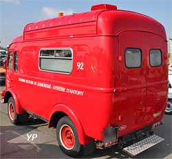 Renault Goélette R2086 ambulance pompiers